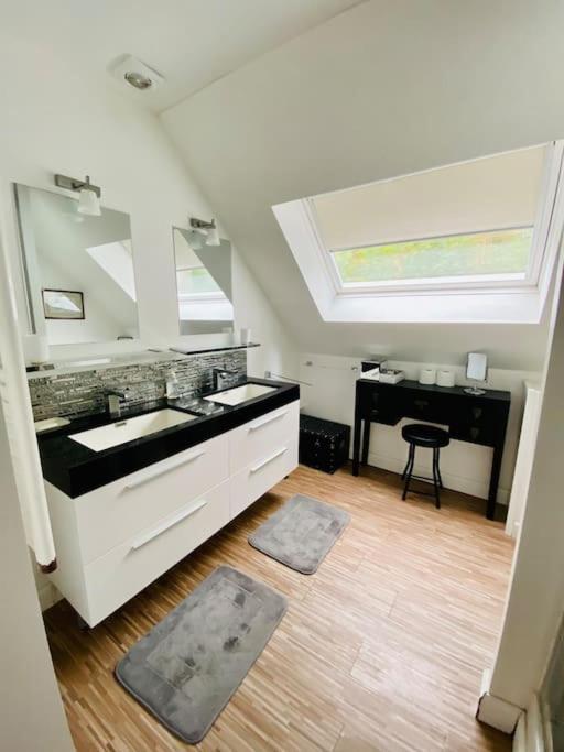 Le Grand Large Superbe Appartement Vue Sur Mer Hautot-sur-Mer Eksteriør billede